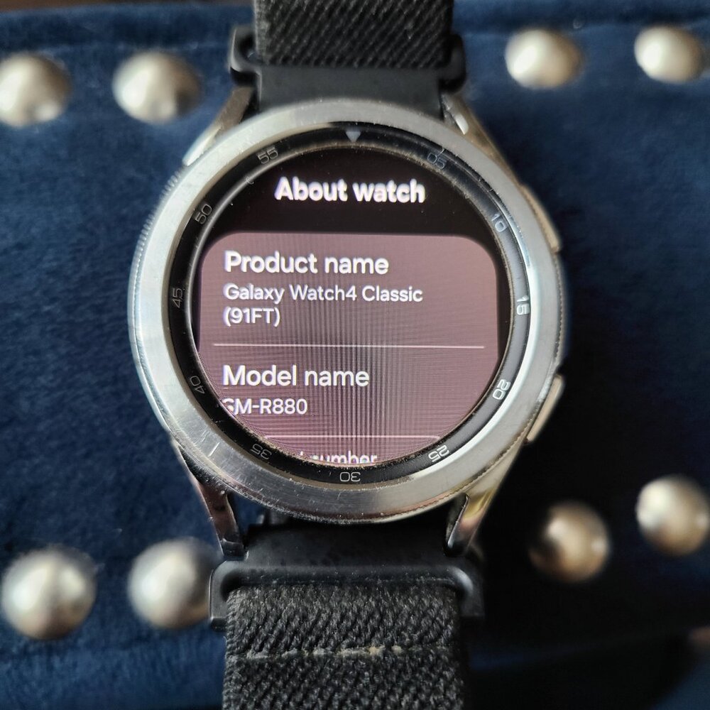 Galaxy Watch 4 Classic 42mm with Accessories